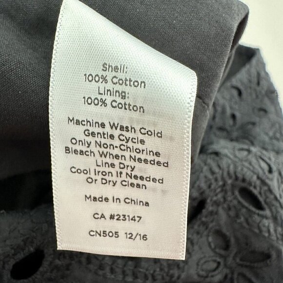 Talbots Skirt Black Eyelet Scalloped Hem Pleated Size 12P Cotton Knee Length - Picture 5 of 8